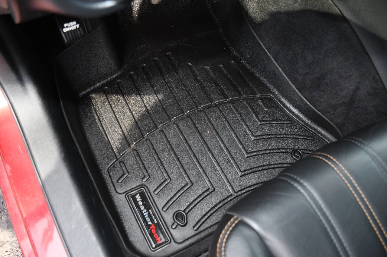 Used 2018 Chrysler 300 S w/ 300S Alloy Package image 14