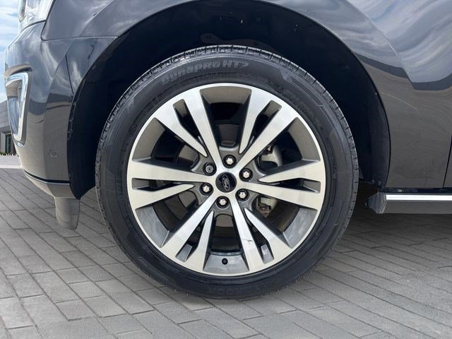 Used 2021 Ford Expedition Platinum RWD image 9