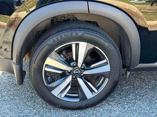 Used 2023 Nissan Rogue SL w/ SL Premium Package image 11