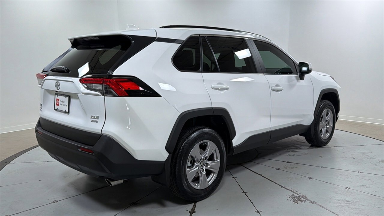 Used 2025 Toyota RAV4 XLE w/ Convenience Package image 5