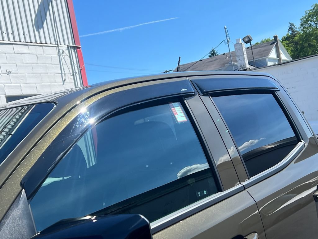 Used 2024 GMC Canyon AT4 AWD/4WD image 6