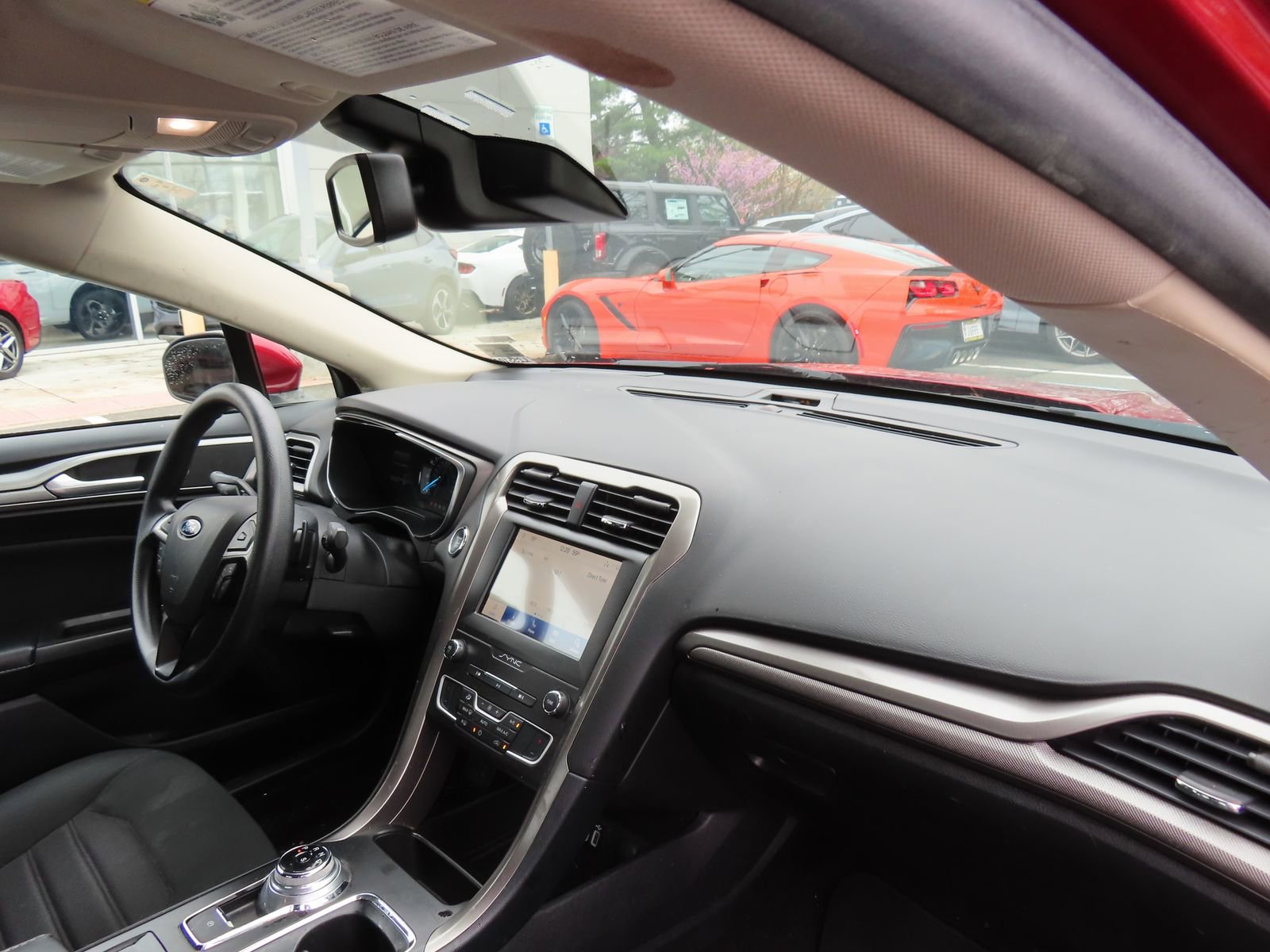 Used 2019 Ford Fusion SE image 16