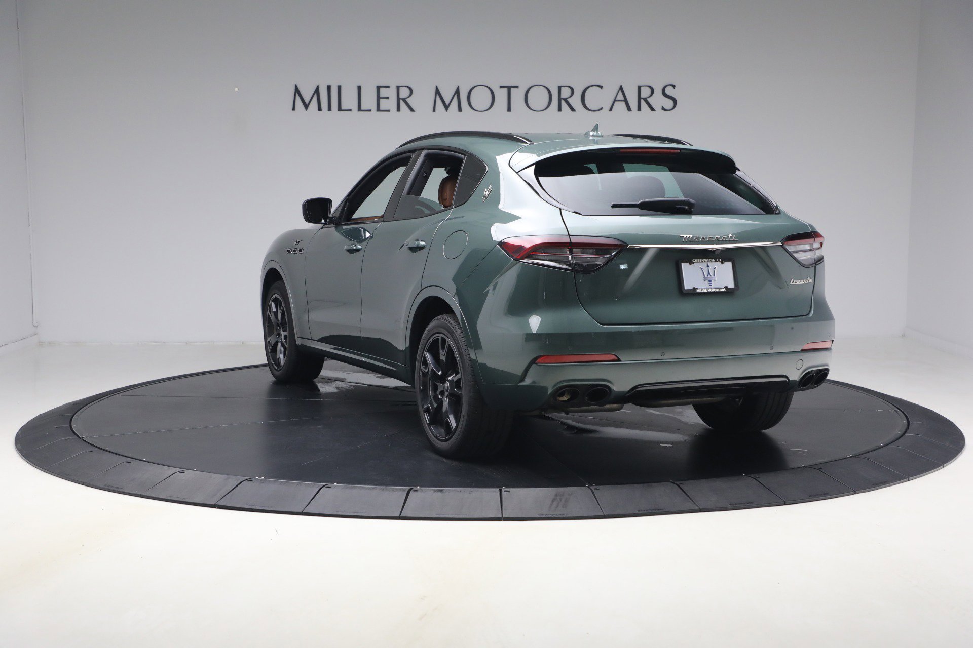 Certified 2022 Maserati Levante GT AWD/4WD image 5