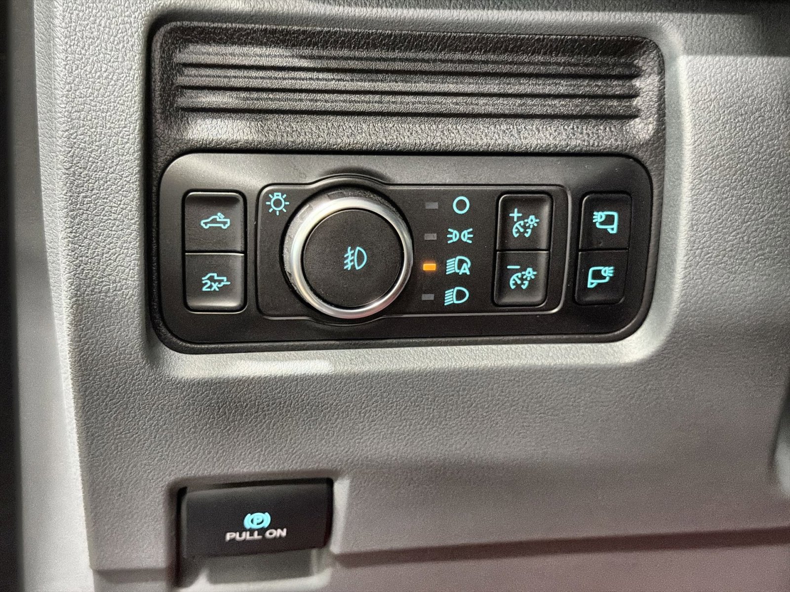 New 2026 Ford F250 XLT w/ XLT Premium Package image 33