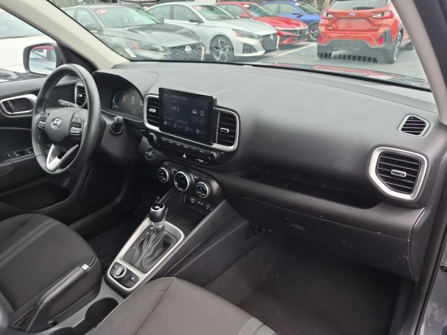 Used 2026 Hyundai Venue SEL FWD image 31