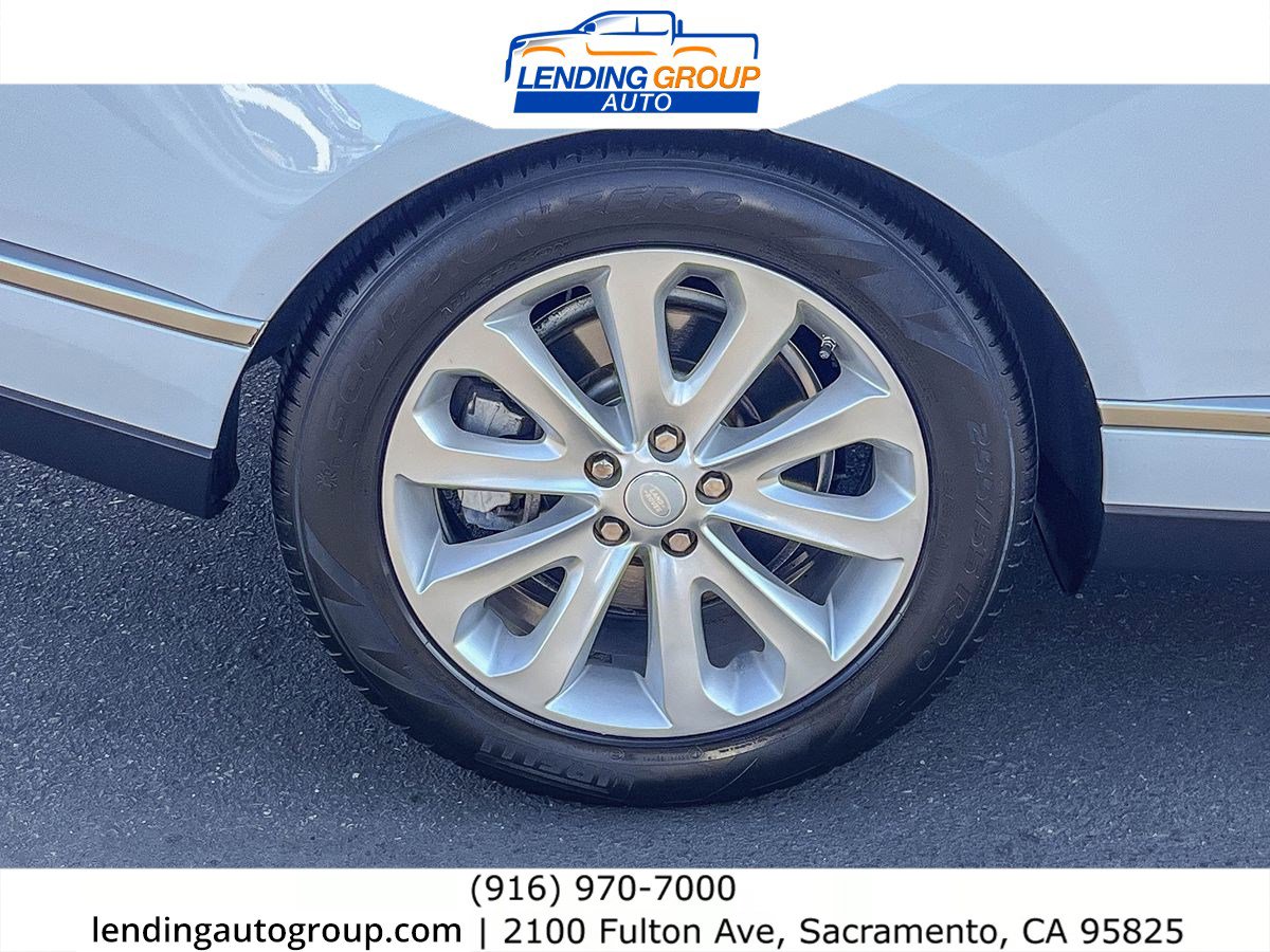 Used 2017 Land Rover Range Rover HSE image 10