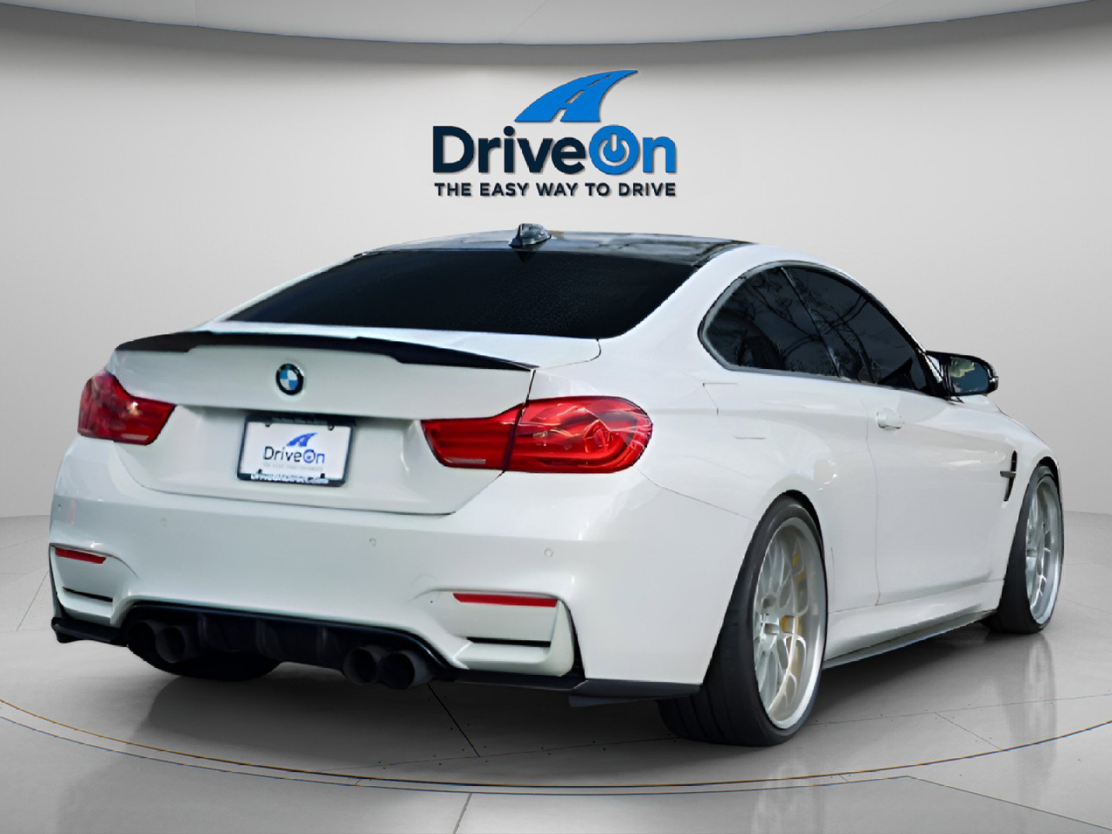 Used 2018 BMW M4 Coupe w/ Competition Package image 13