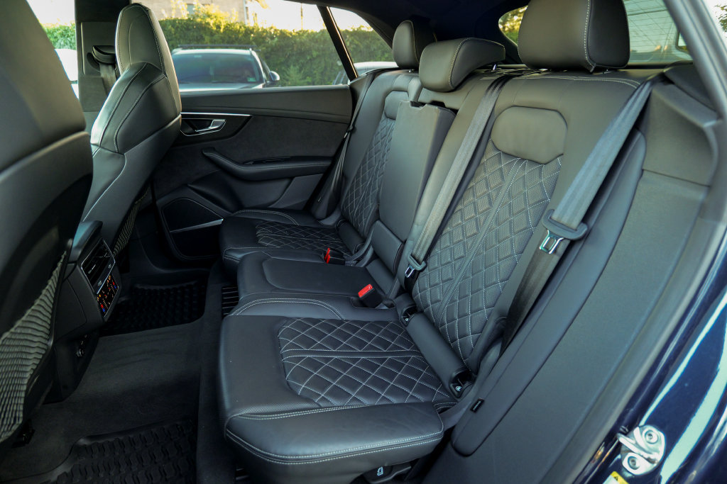 Used 2023 Audi SQ8 Prestige w/ Prestige Package AWD/4WD image 28