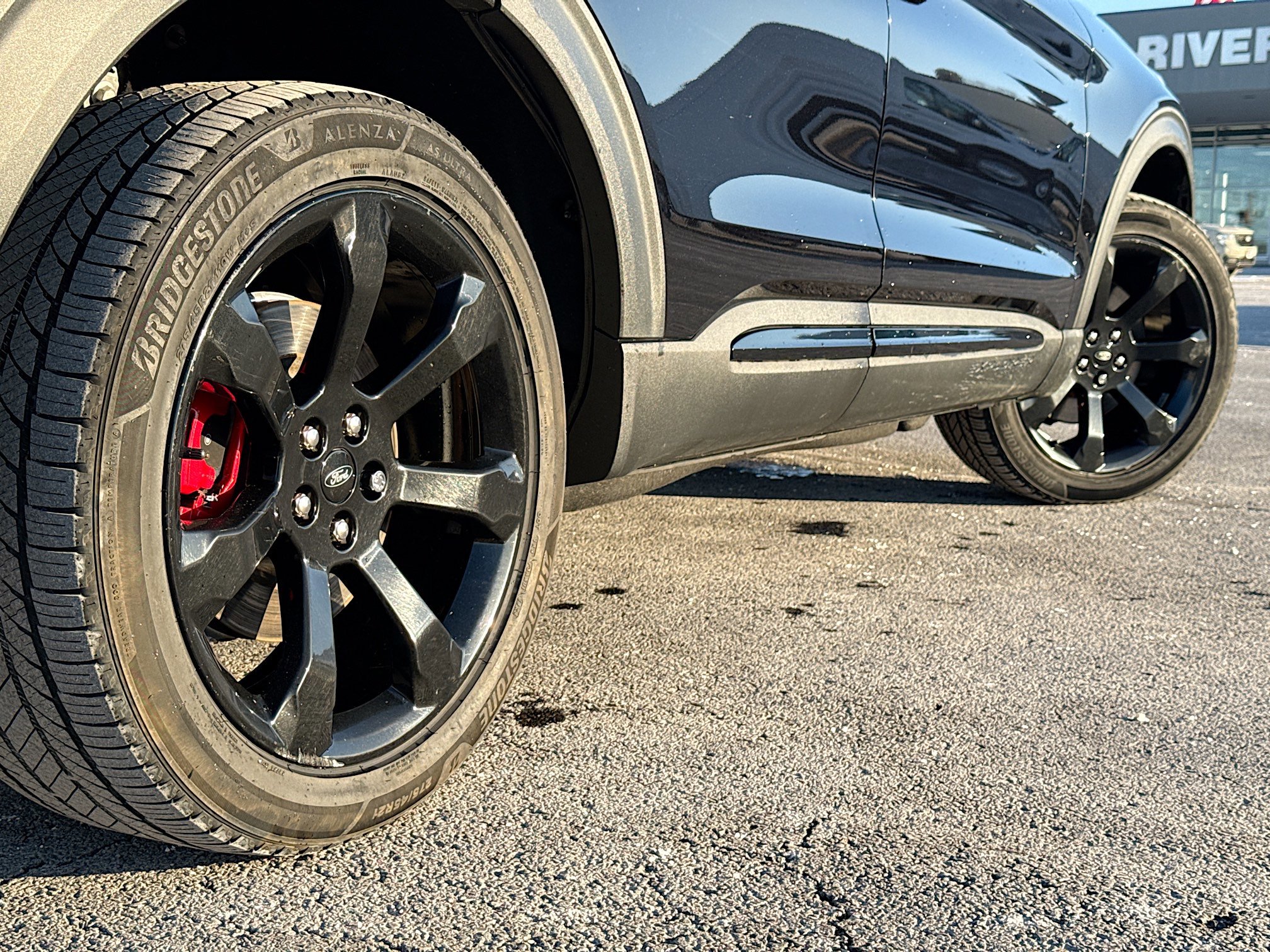 Certified 2022 Ford Explorer ST w/ ST Street Pack image 17