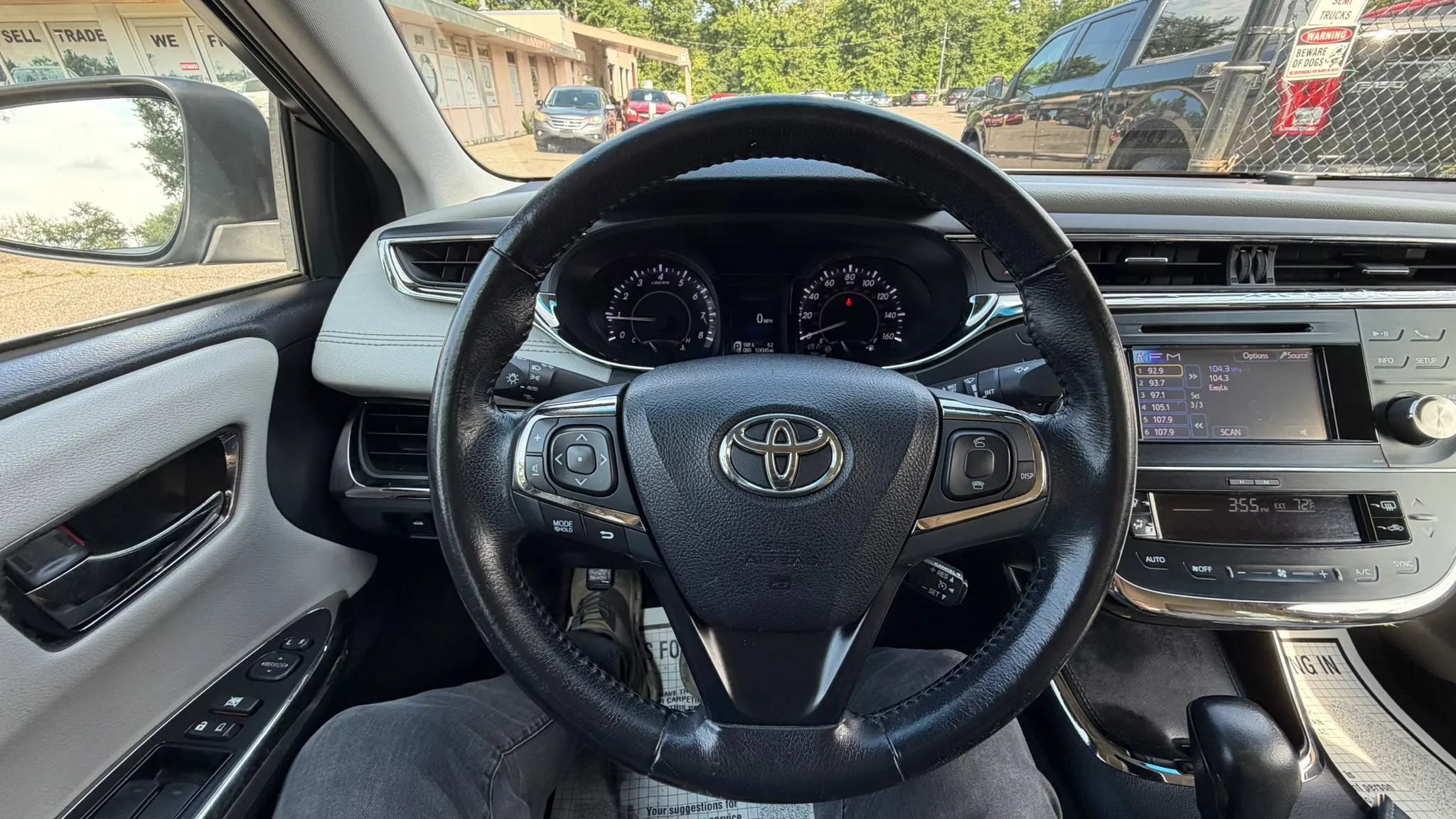 Used 2013 Toyota Avalon XLE FWD image 15