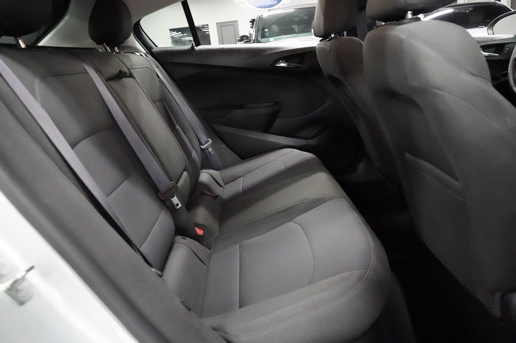 Used 2017 Chevrolet Cruze LT w/ Convenience Package FWD image 27