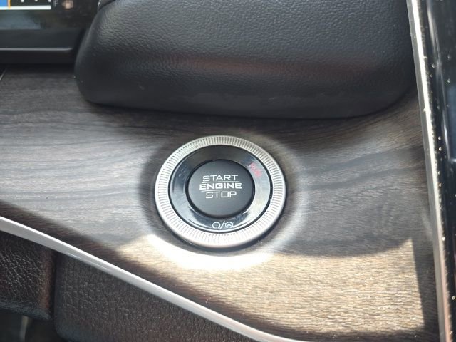 Used 2023 Jeep Grand Cherokee 4WD 4xe image 17