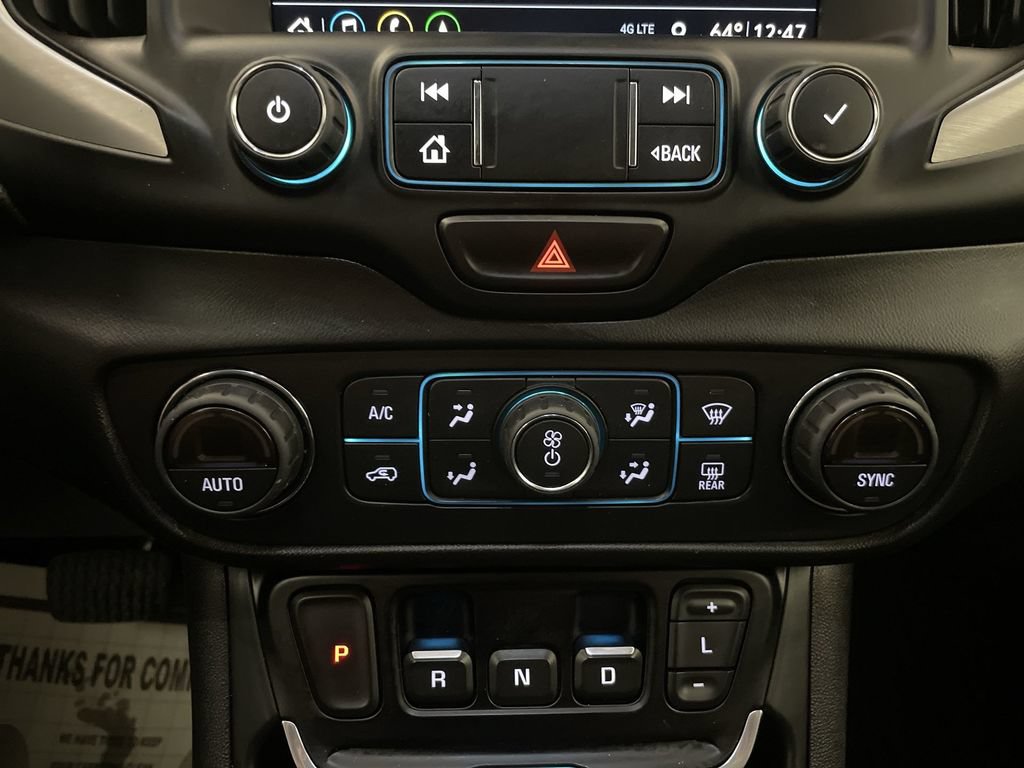 Used 2021 GMC Terrain SLT w/ LPO, Dark Accent Package AWD/4WD image 12