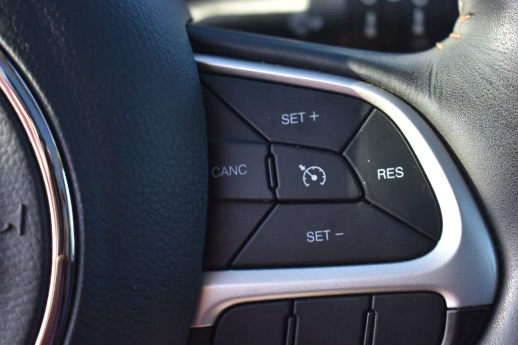 Used 2018 Jeep Compass Limited w/ Navigation Group image 37