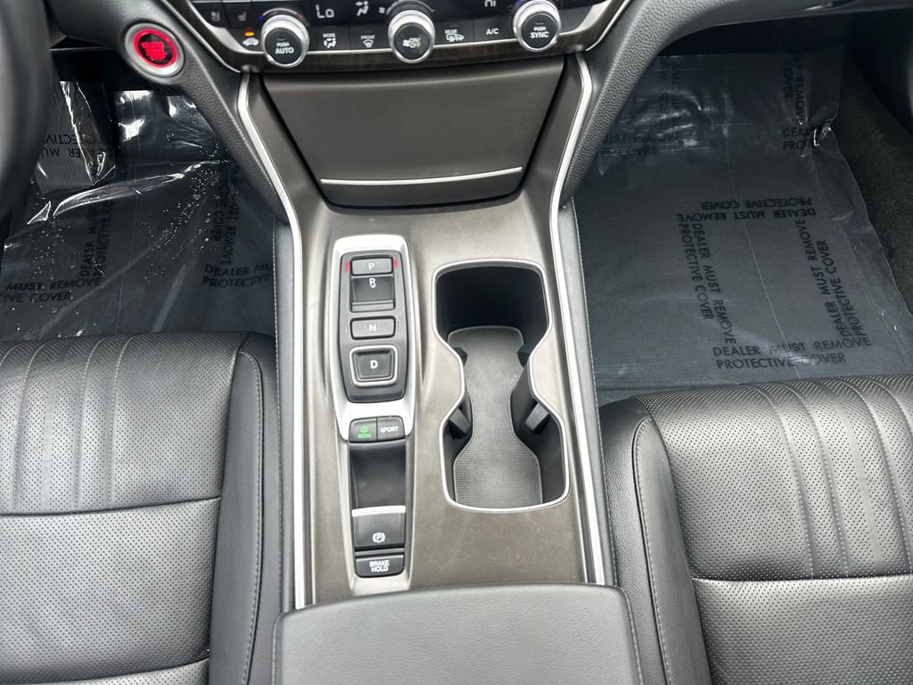 Used 2021 Honda Accord Touring image 11