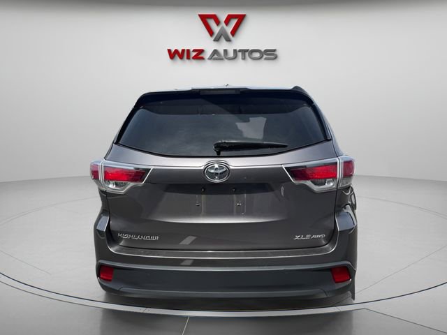 Used 2016 Toyota Highlander XLE AWD/4WD image 4