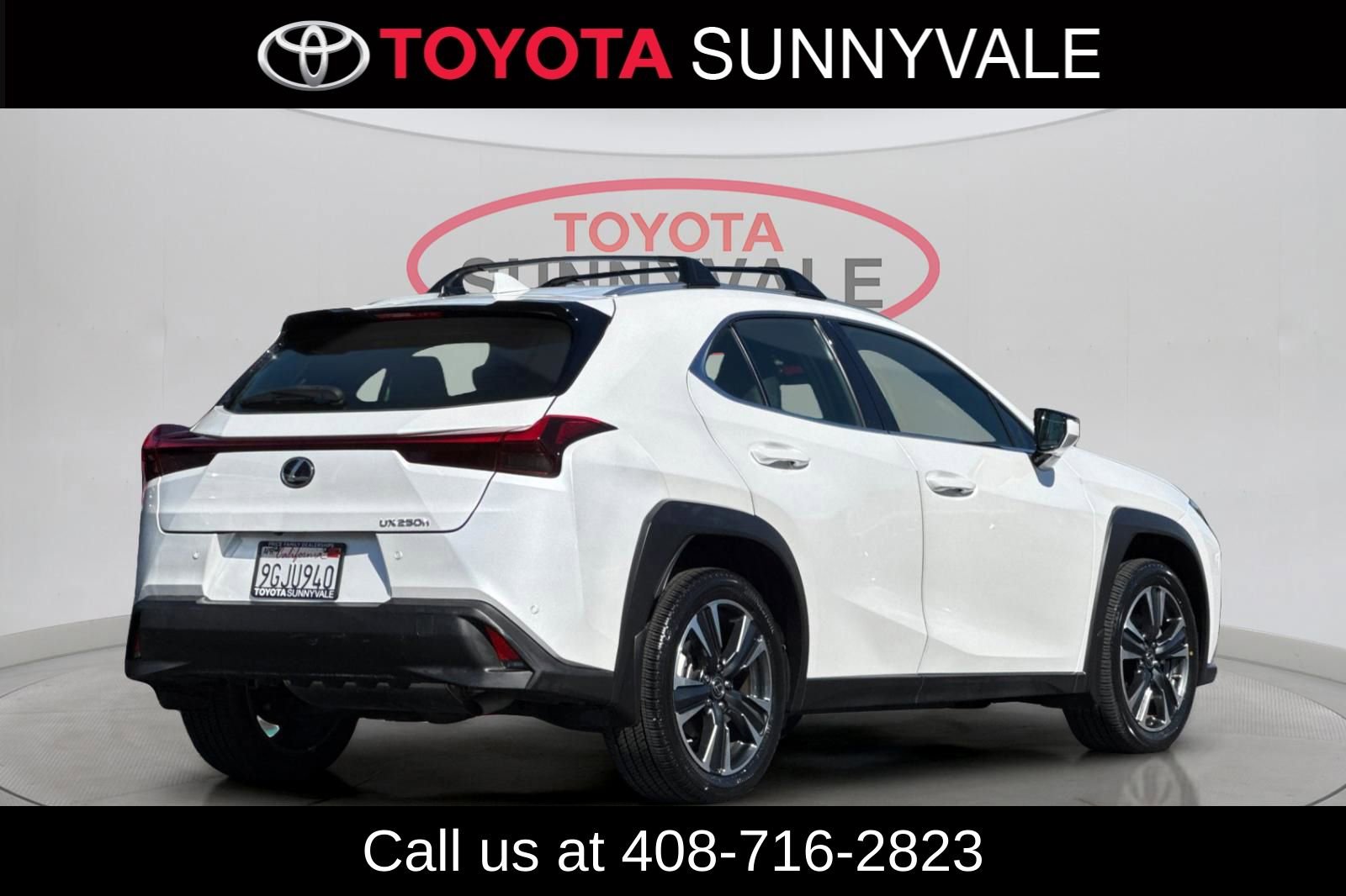 Used 2023 Lexus UX 250h FWD w/ Accessory Package (A2) image 3