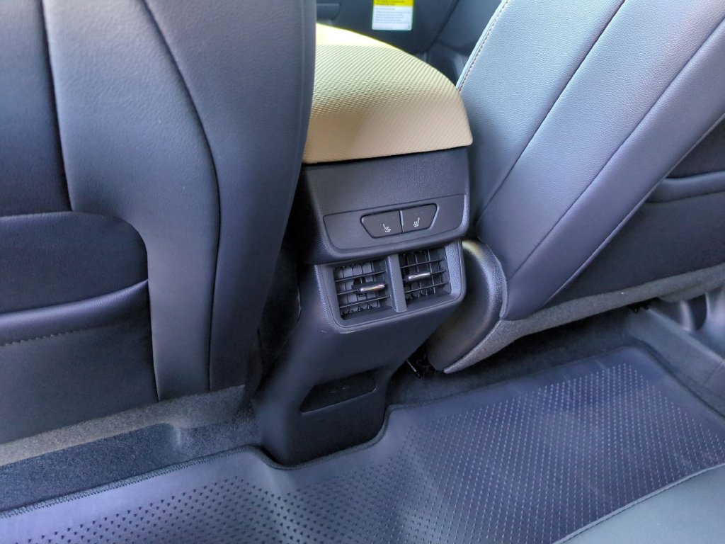New 2027 Chevrolet Equinox ACTIV w/ Convenience Package III FWD image 31