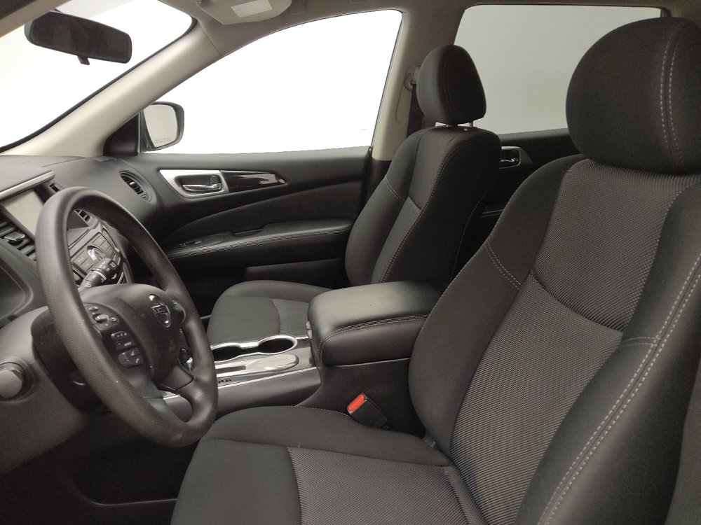 Used 2020 Nissan Pathfinder S image 17