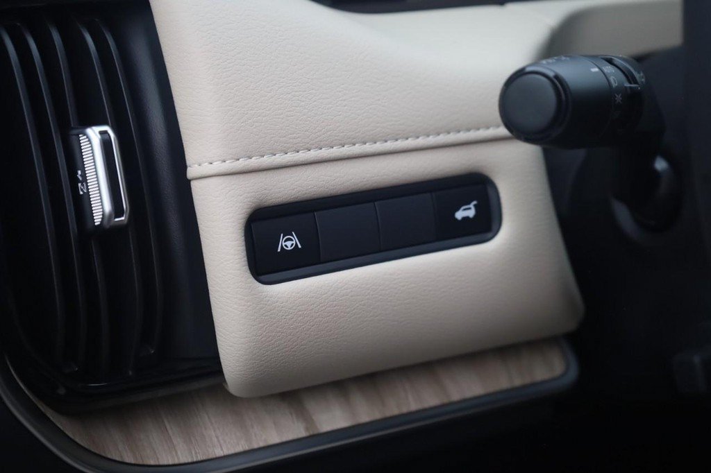 New 2026 Nissan Armada Platinum AWD/4WD image 13