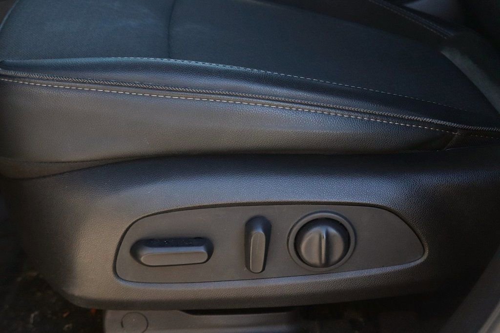 Used 2022 Buick Encore GX Select FWD image 16
