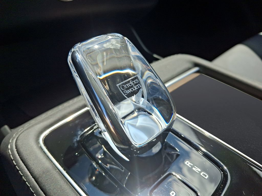 Certified 2026 Volvo XC90 B6 Plus AWD/4WD image 18