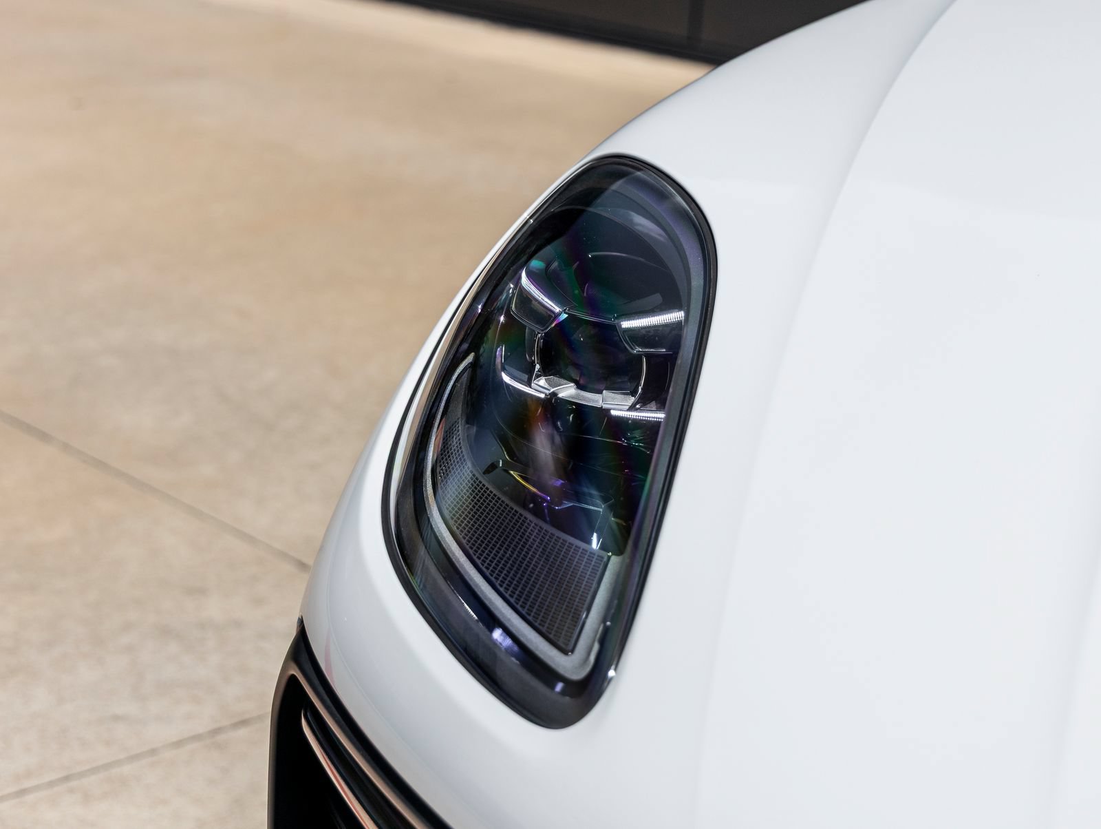Certified 2024 Porsche Macan GTS AWD/4WD image 19