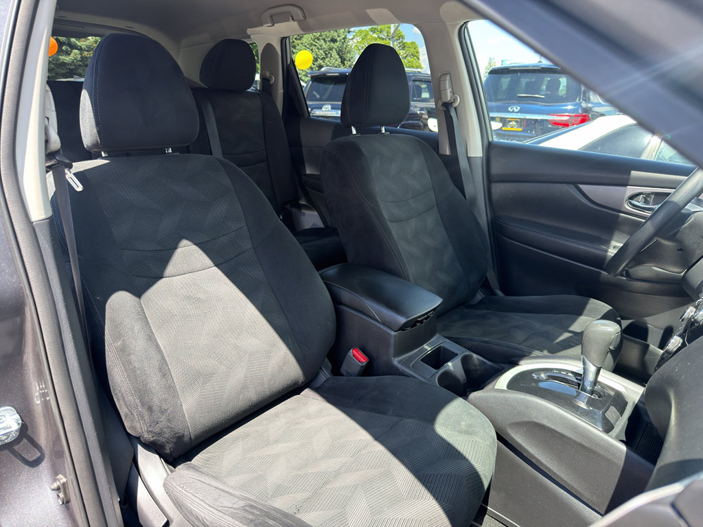 Used 2016 Nissan Rogue S w/ S Family Package AWD/4WD image 21