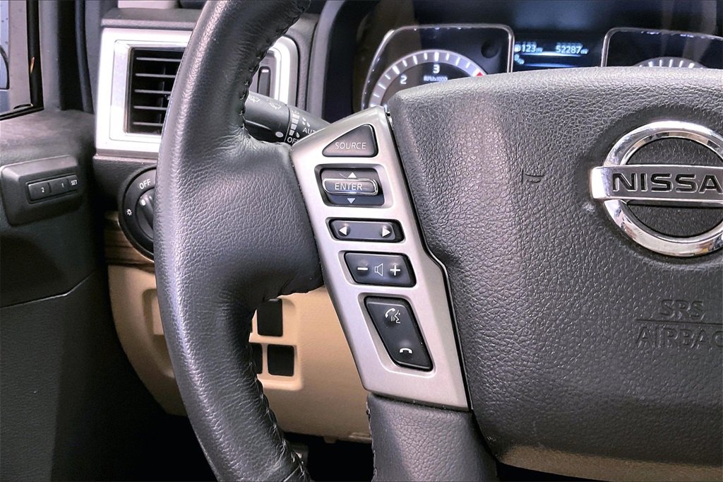 Used 2016 Nissan Titan SL image 18
