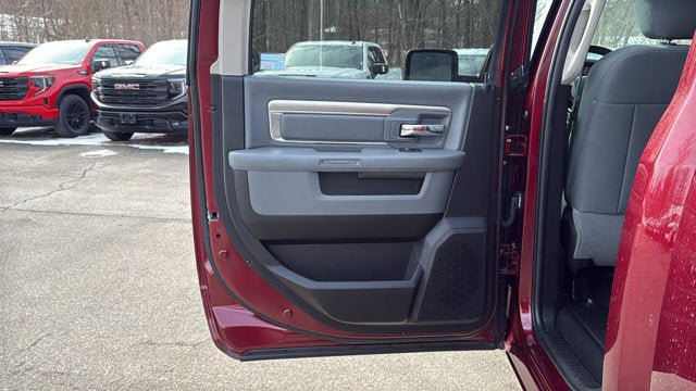 Used 2020 RAM 1500 Classic SLT AWD/4WD image 23
