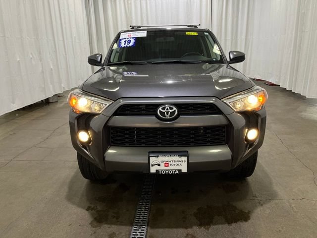 Certified 2019 Toyota 4Runner SR5 AWD/4WD image 9