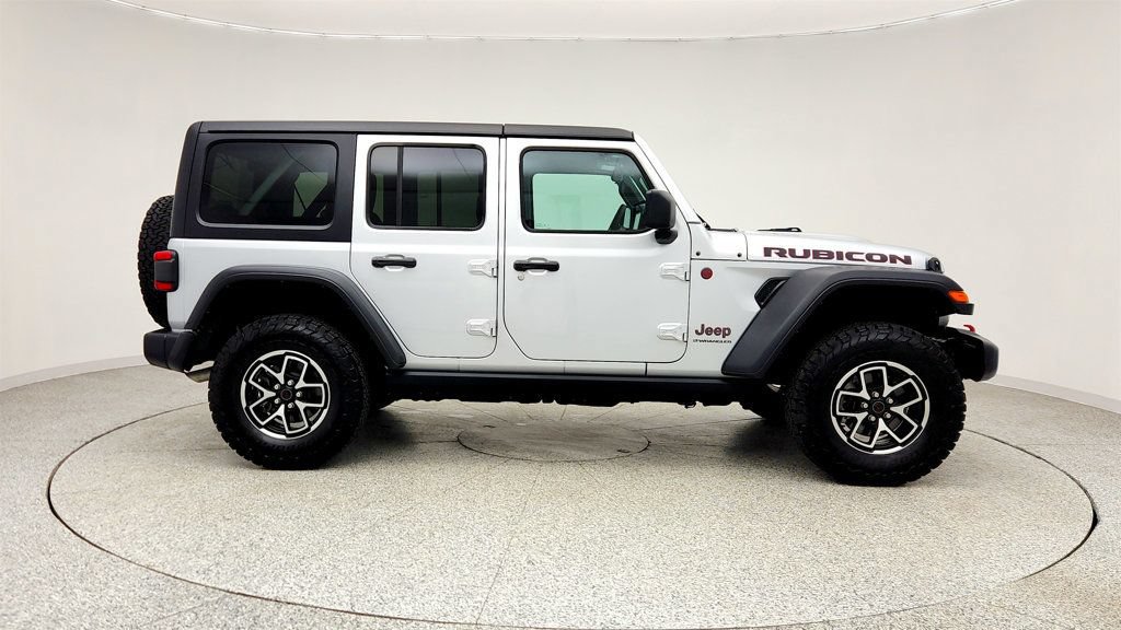 Used 2024 Jeep Wrangler Unlimited Rubicon w/ Convenience Group AWD/4WD image 4