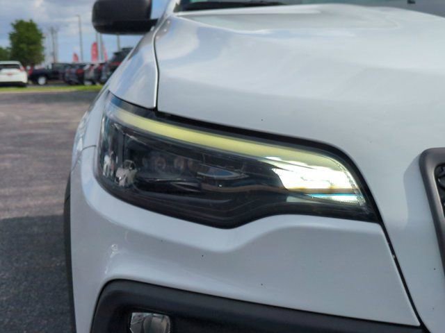 Used 2021 Jeep Cherokee Trailhawk w/ Comfort/Convenience Group AWD/4WD image 11