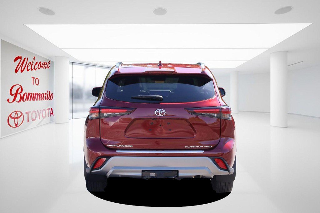 Used 2025 Toyota Highlander Platinum AWD/4WD image 6