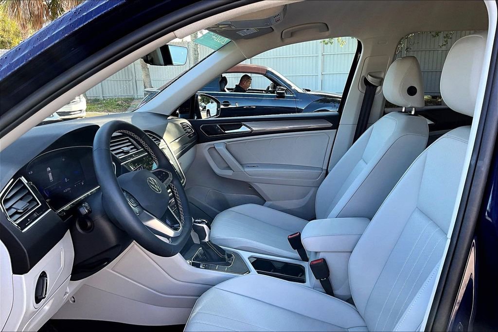 Certified 2024 Volkswagen Tiguan SE image 21