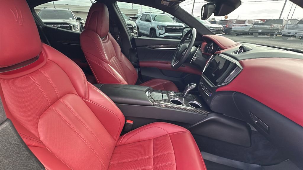 Used 2022 Maserati Ghibli Modena image 15