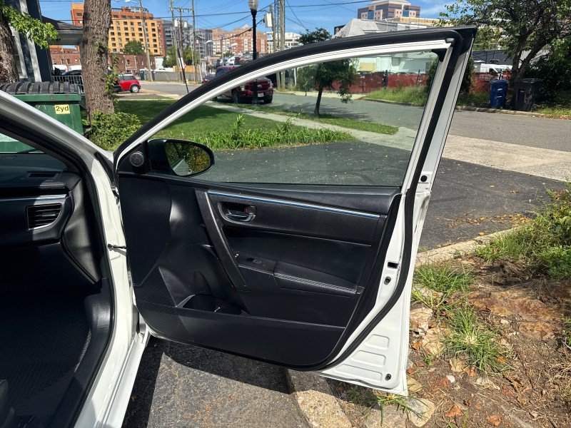 Used 2015 Toyota Corolla S w/ Driver Convenience Package FWD image 11