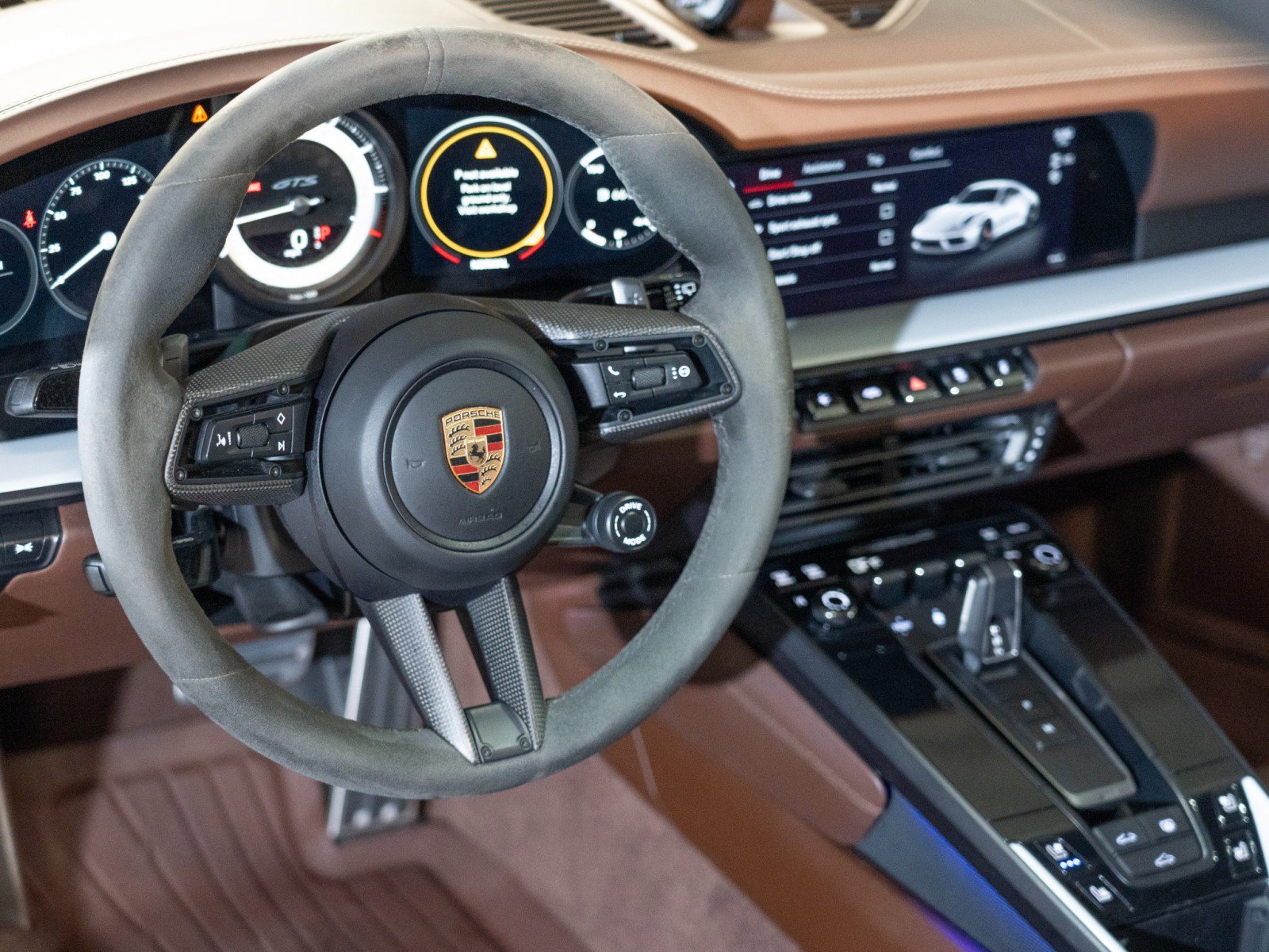 Certified 2024 Porsche 911 Carrera 4 GTS AWD/4WD image 15