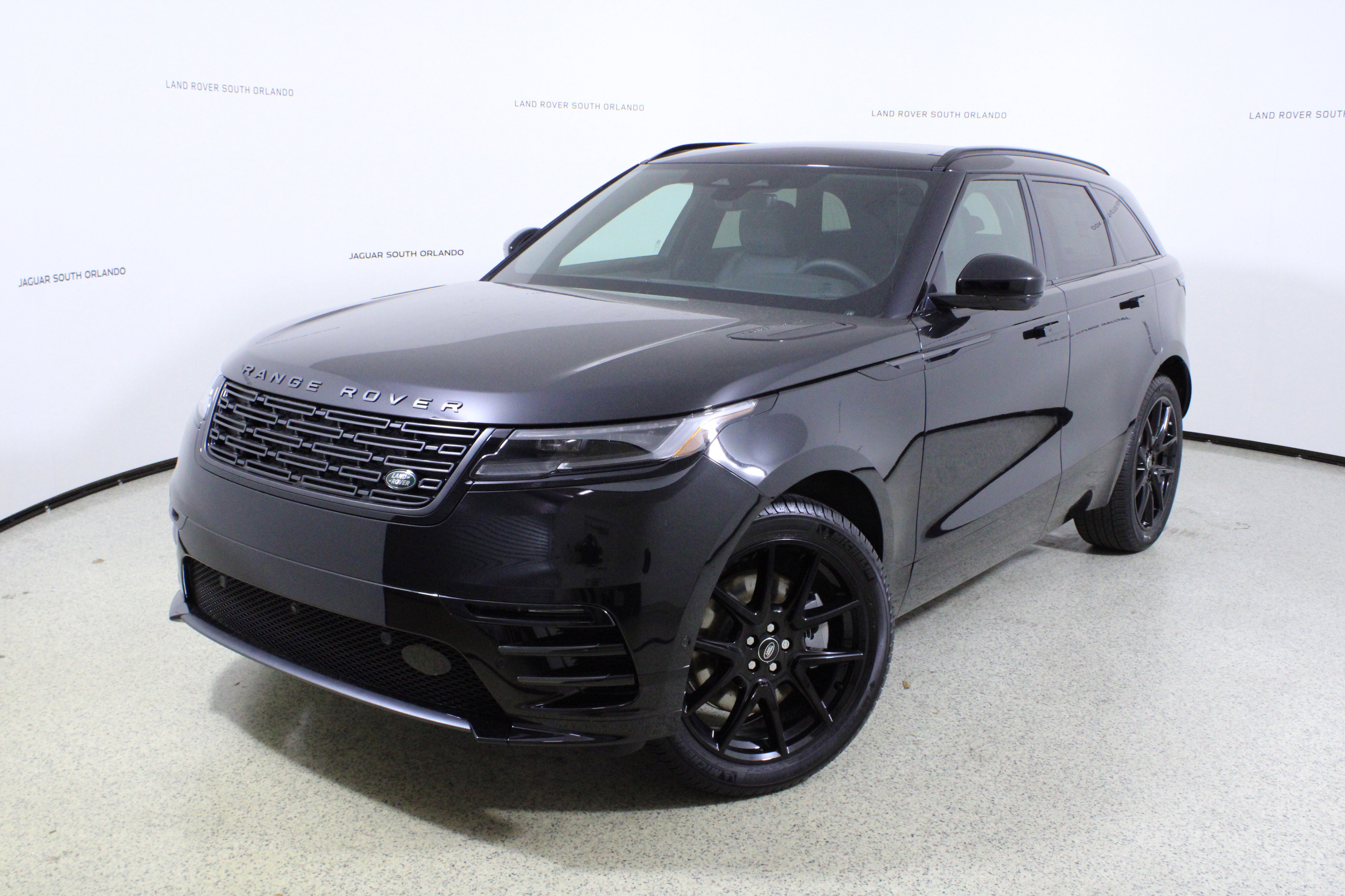 New 2026 Land Rover Range Rover Velar Dynamic SE
