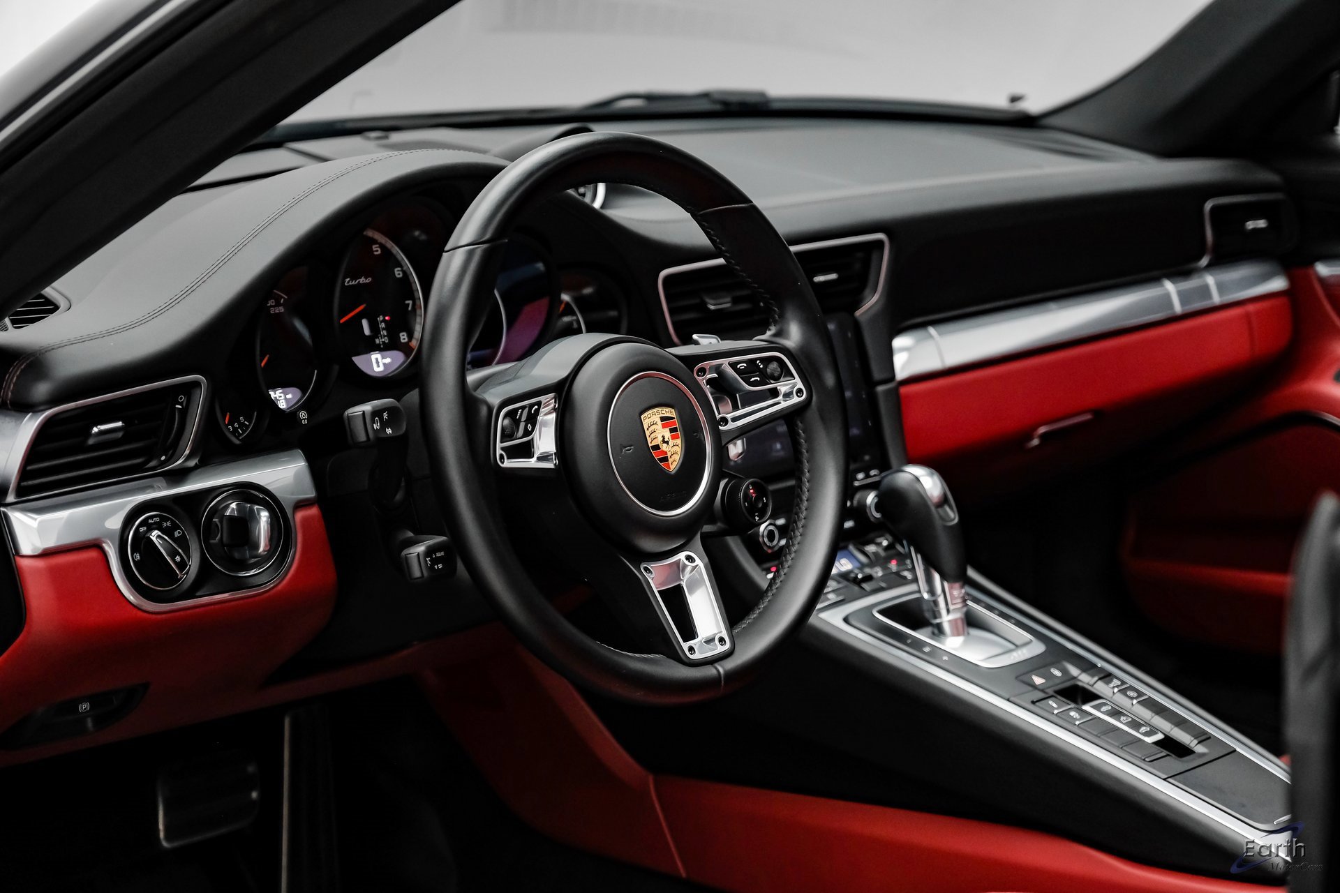 Used 2019 Porsche 911 Turbo image 45