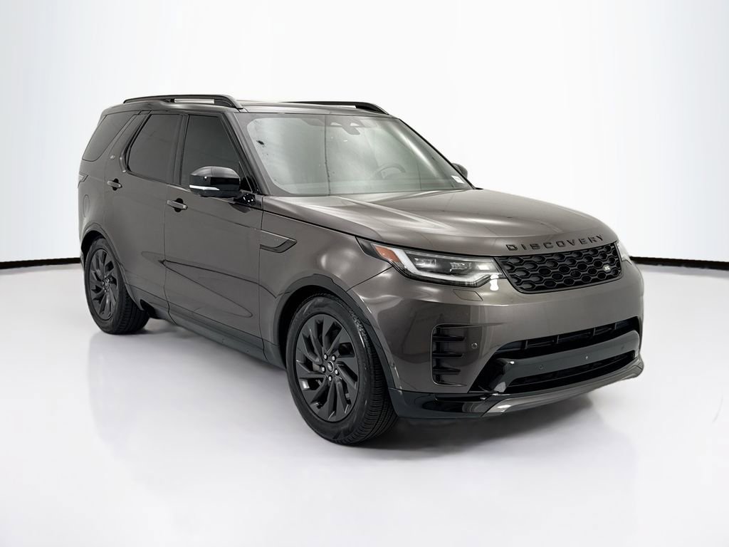 Used 2024 Land Rover Discovery Dynamic SE AWD/4WD image 3