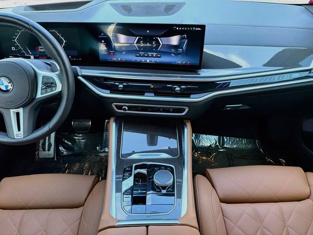 Used 2025 BMW X6 M60i AWD/4WD image 19