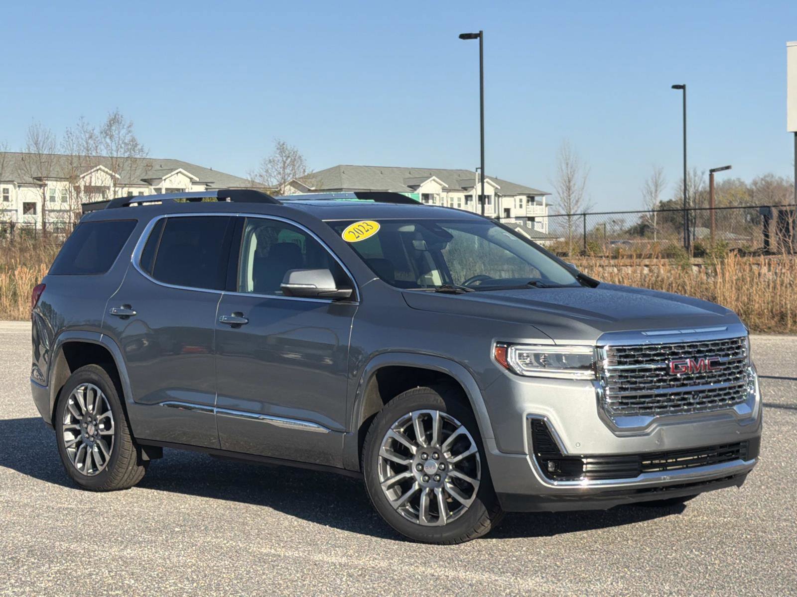 Used 2023 GMC Acadia Denali w/ Denali Ultimate Package image 2