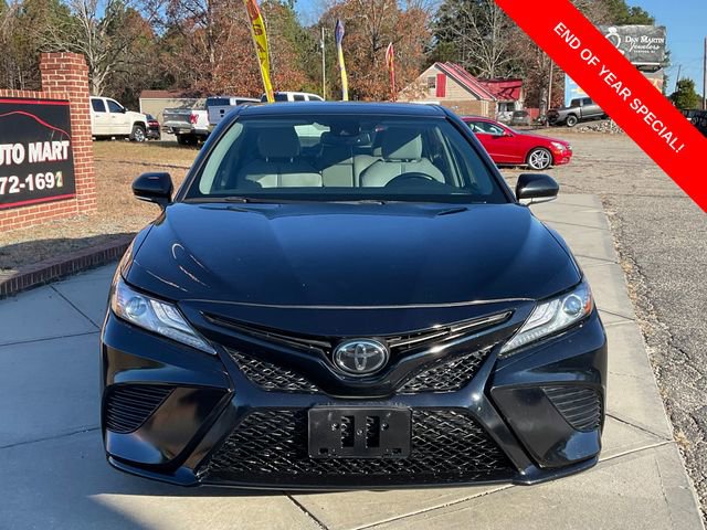 Used 2019 Toyota Camry XSE image 2