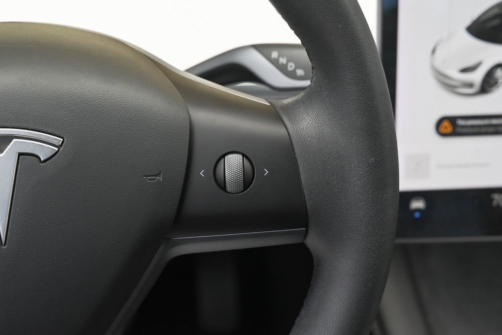 Used 2022 Tesla Model 3 Standard Range image 21