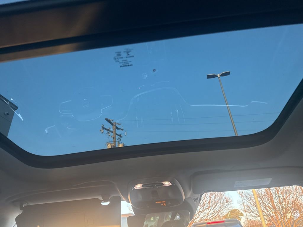 Used 2019 Volvo S60 T5 Momentum w/ Multimedia Package image 4