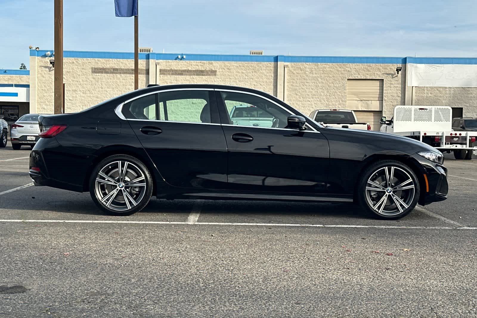Used 2024 BMW 330i Sedan w/ Convenience Package image 9