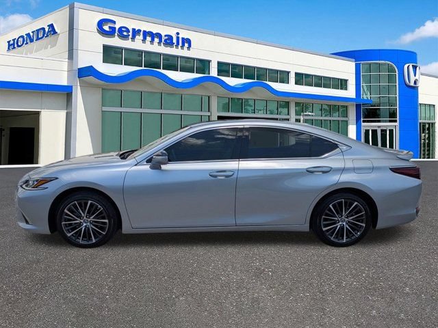 Used 2025 Lexus ES 300h w/ Premium Package FWD image 8
