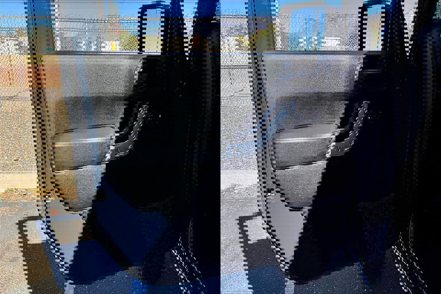 Used 2016 Jeep Wrangler Unlimited Rubicon w/ Connectivity Group image 18