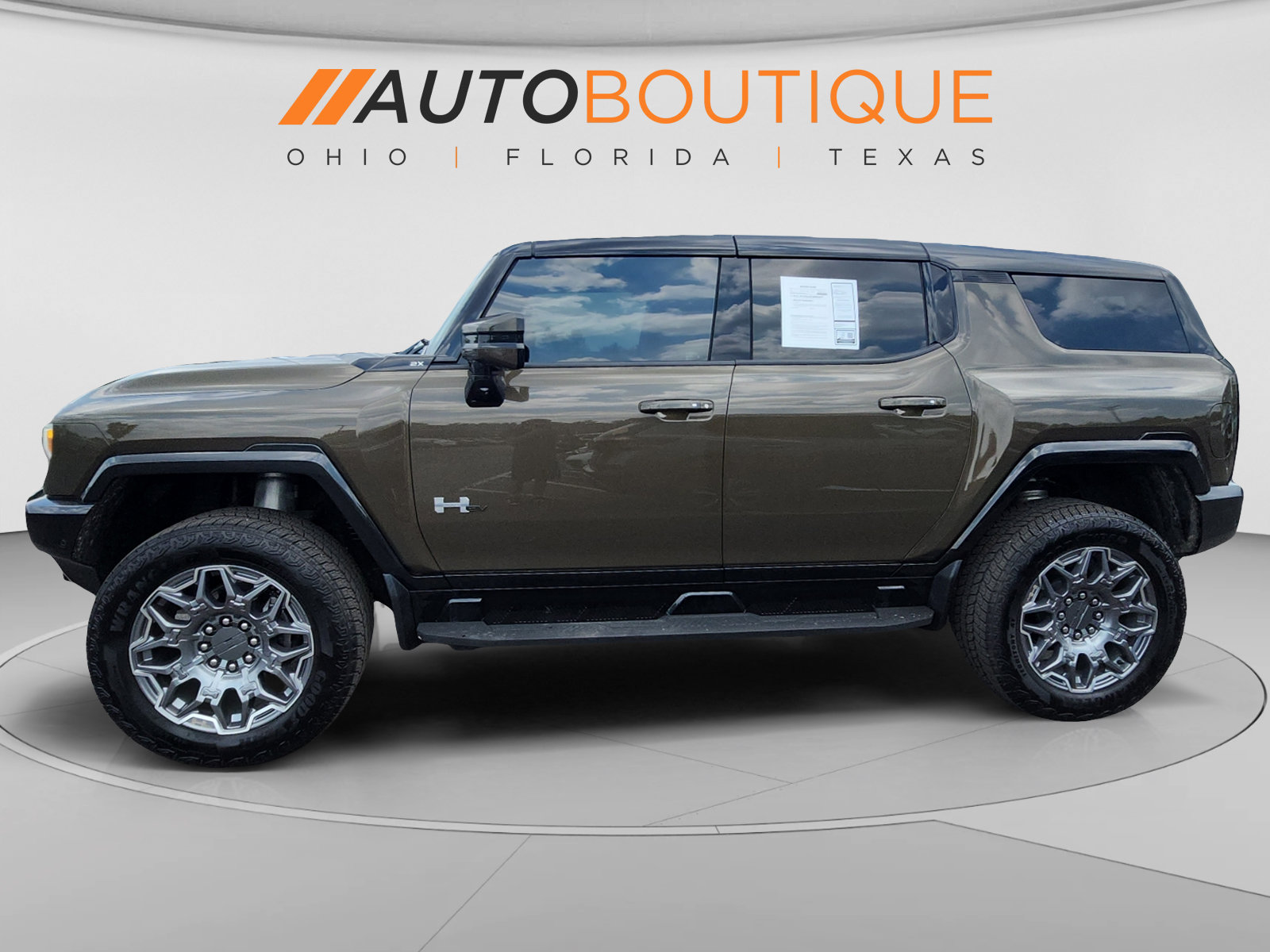 Used 2025 GMC Hummer EV 2X AWD/4WD image 2